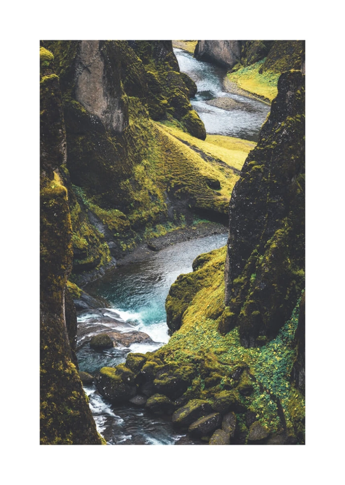 Unter den Felsen